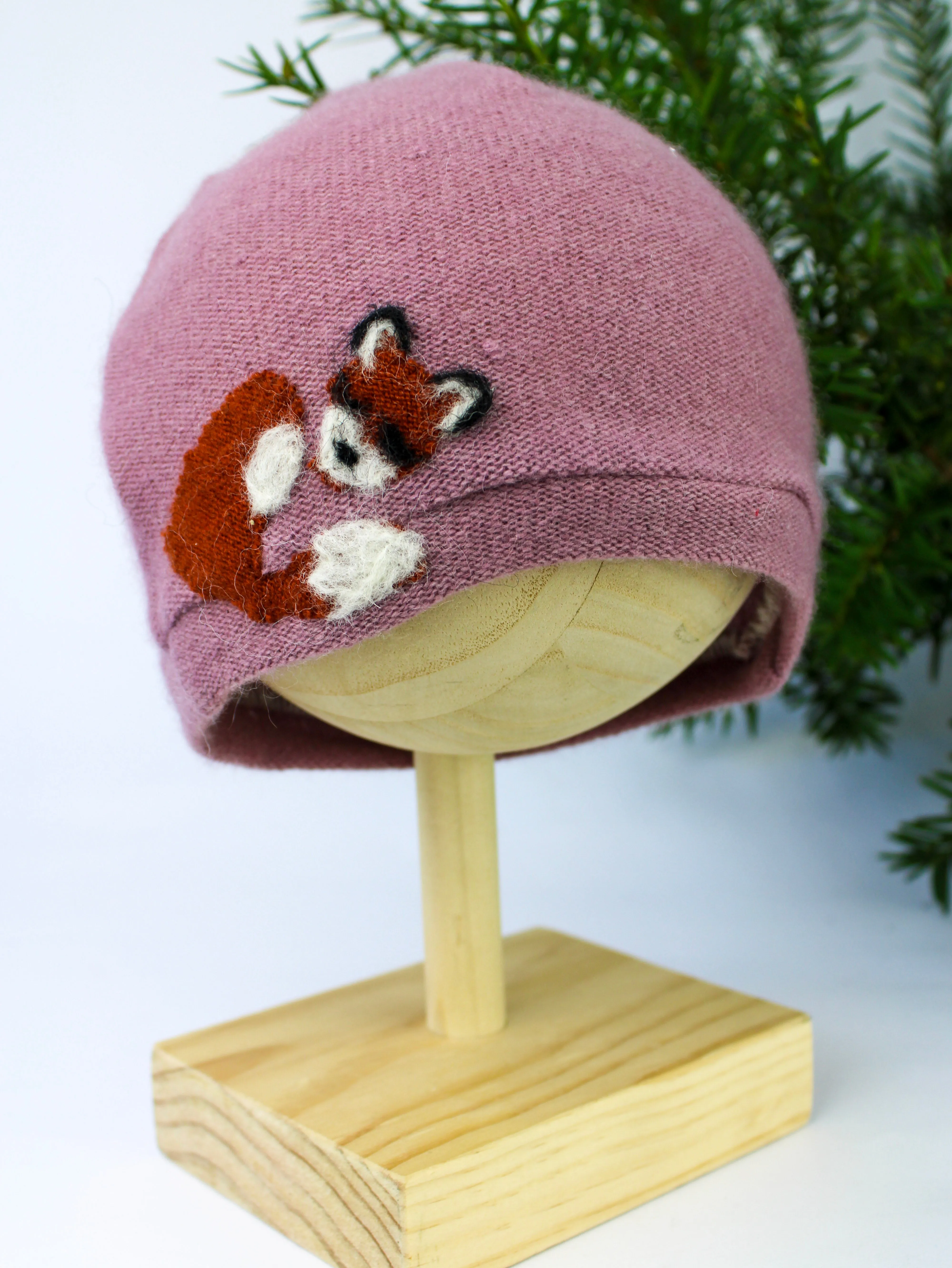 Sleeping Fox Cashmere Hat - Baby