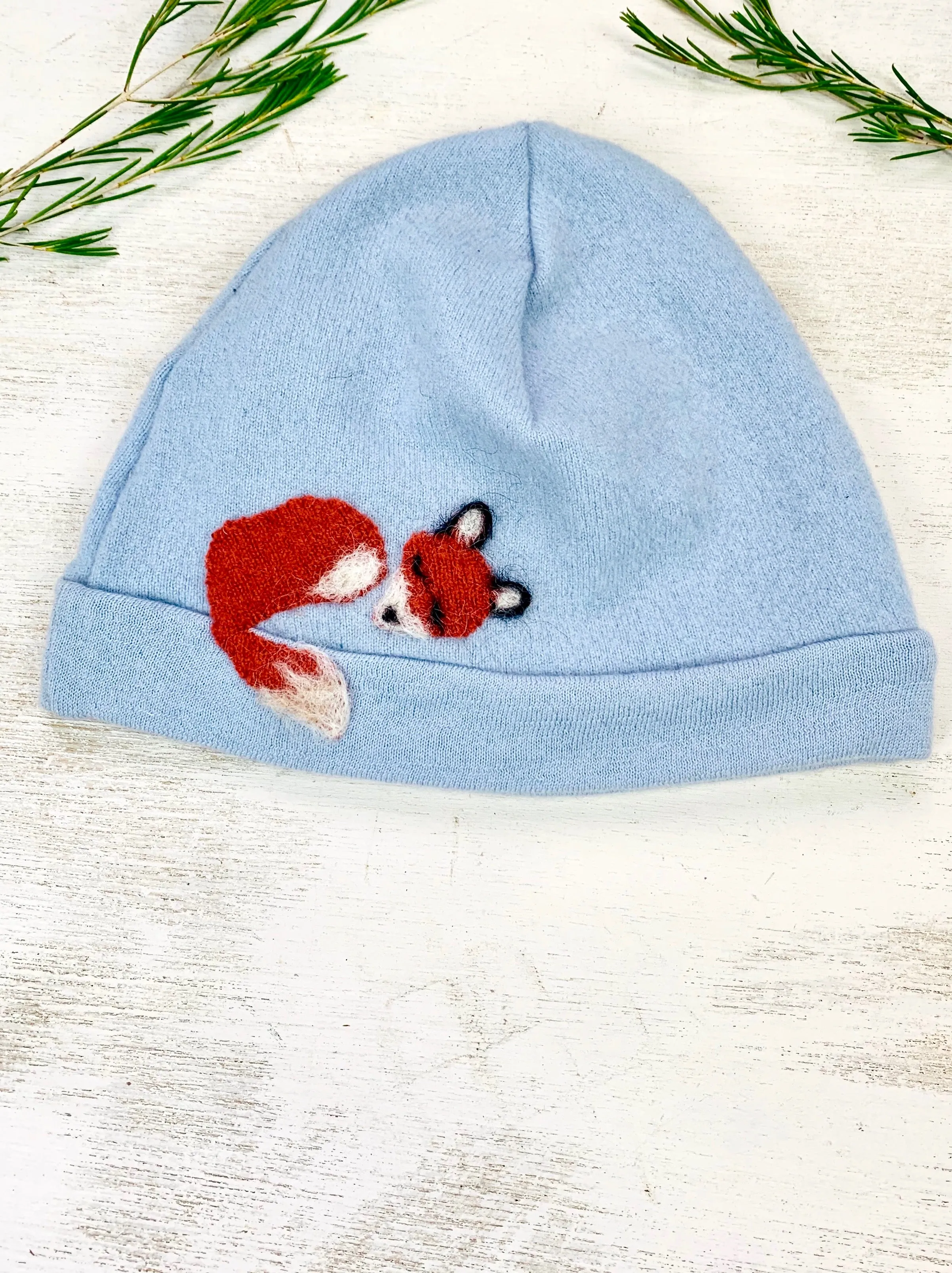 Sleeping Fox Cashmere Hat - Child